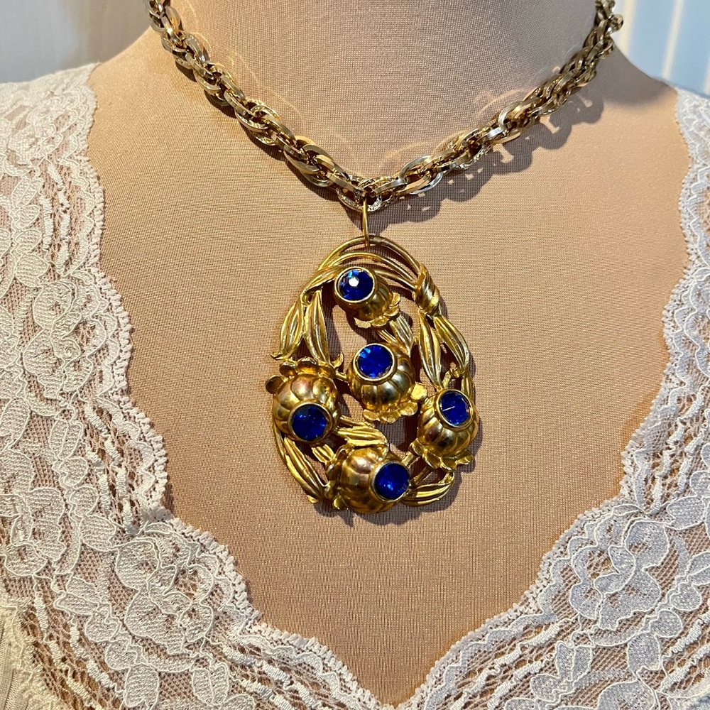 Vintage Gold and Blue Floral Pendant Necklace